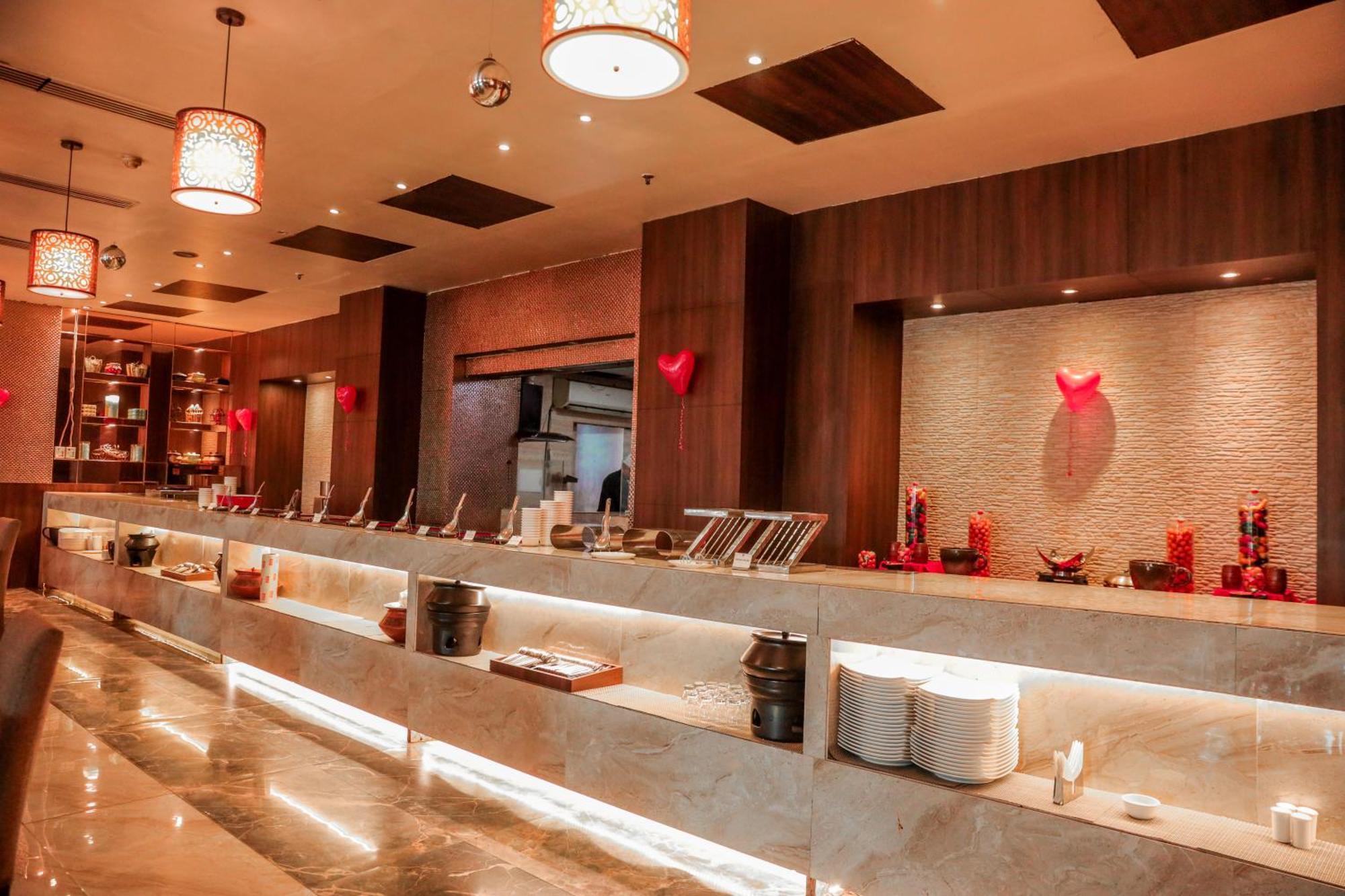 Bravura Gold Resort Meerut Eksteriør bilde