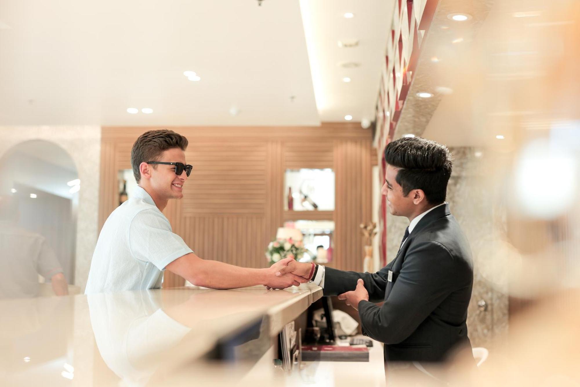 Bravura Gold Resort Meerut Eksteriør bilde