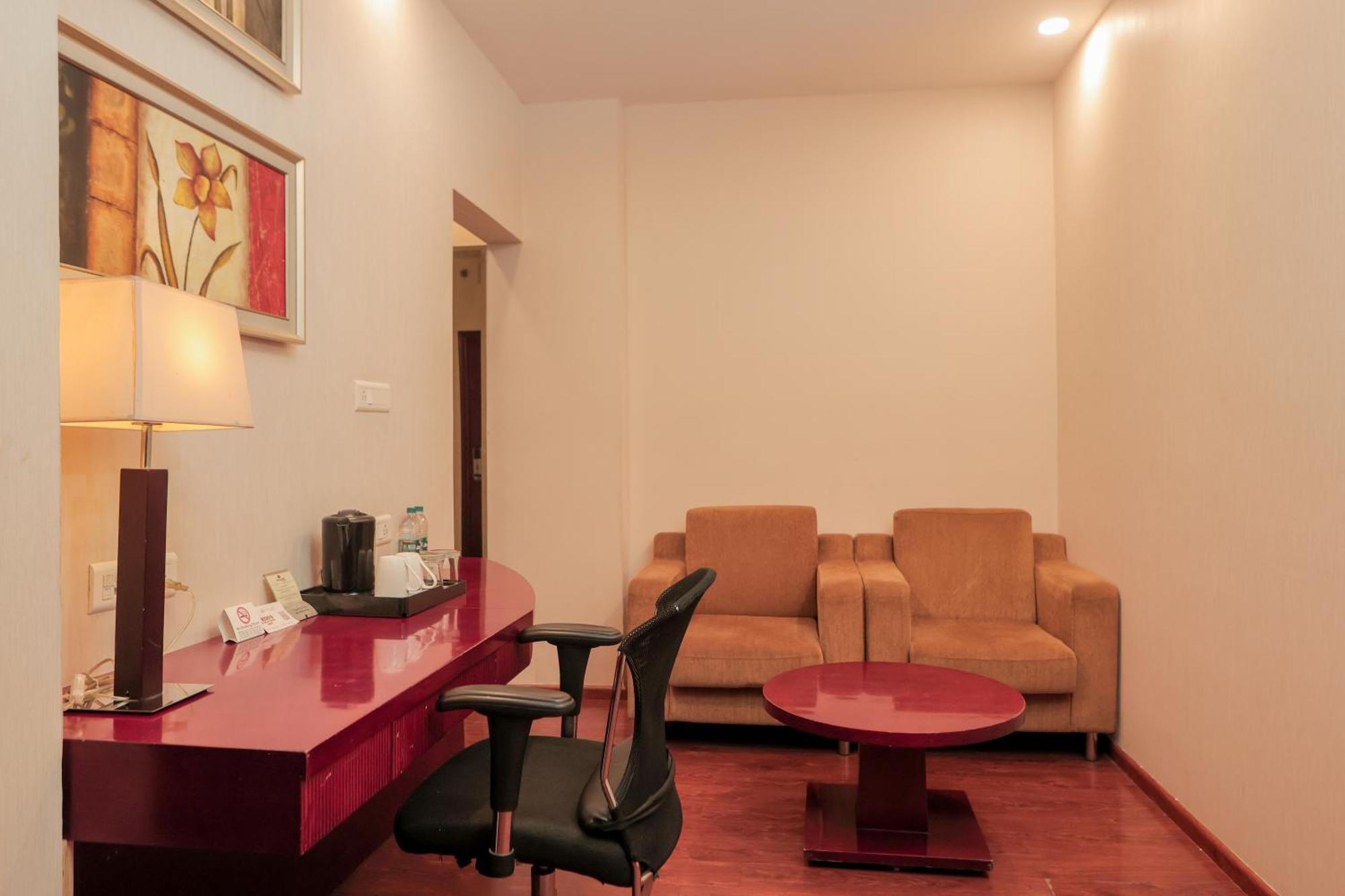 Bravura Gold Resort Meerut Eksteriør bilde